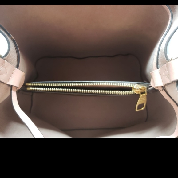 Authentic Louis Vuitton Monogram Neo Noe - Picture 5 of 16